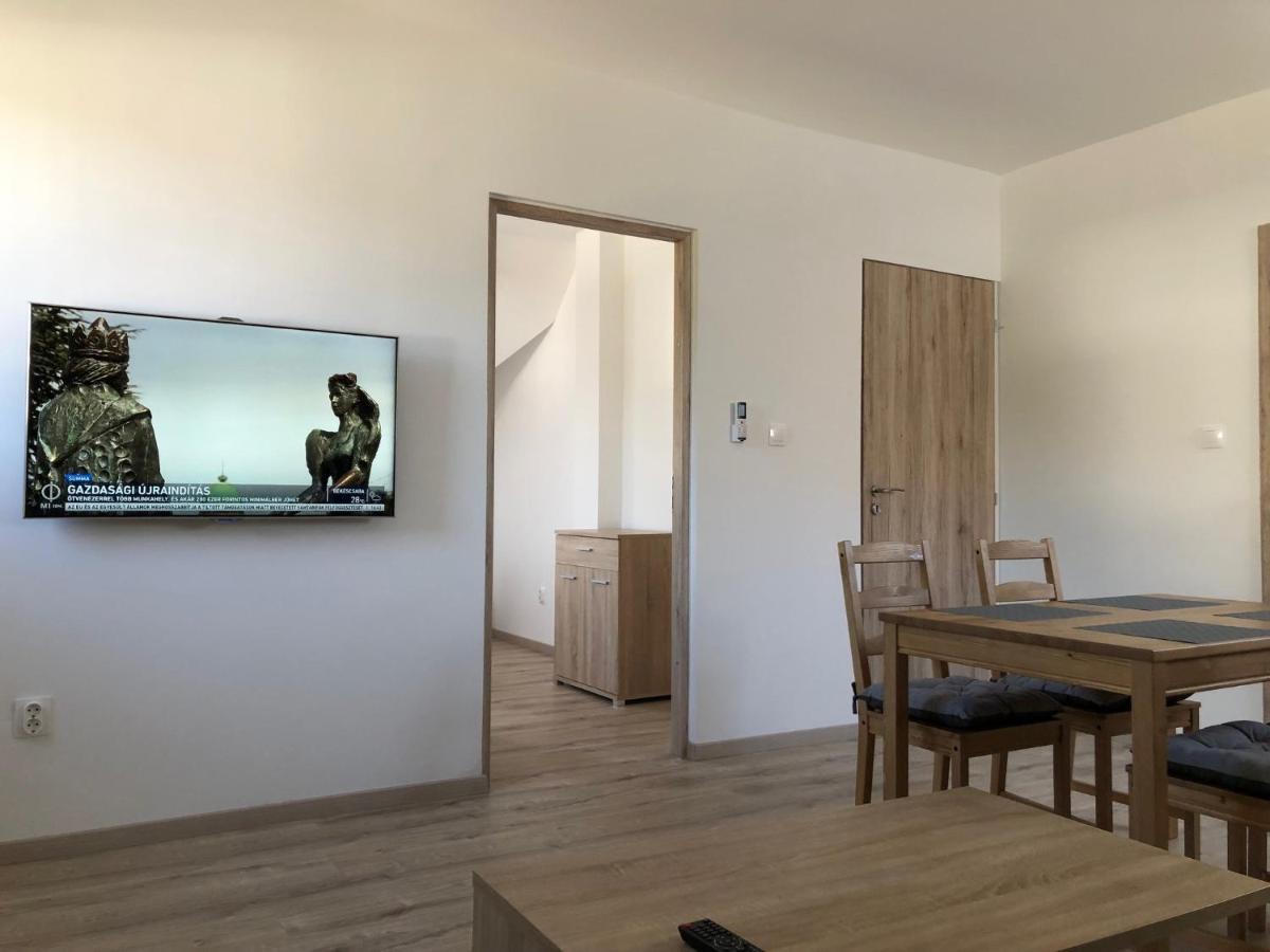 Pupos Apartman Szigliget Exterior foto
