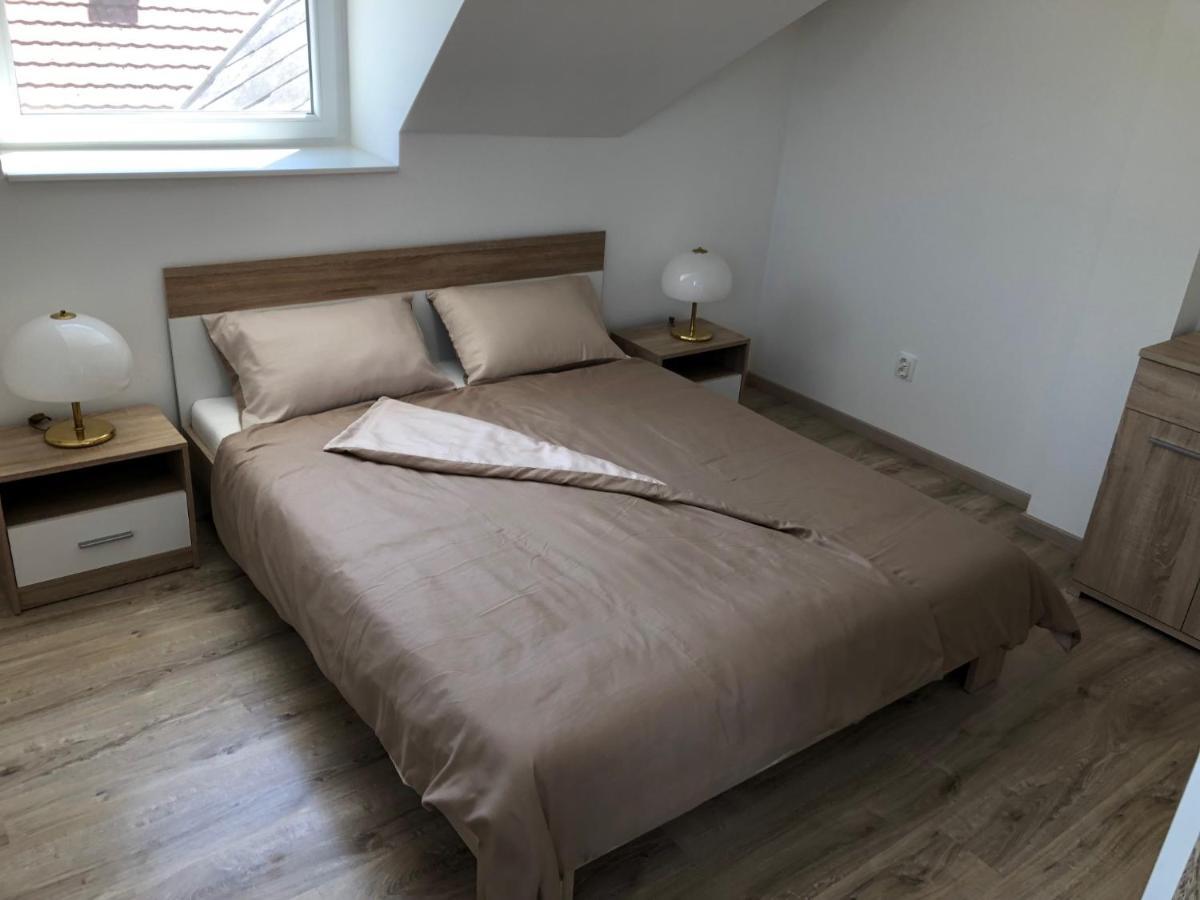 Pupos Apartman Szigliget Exterior foto