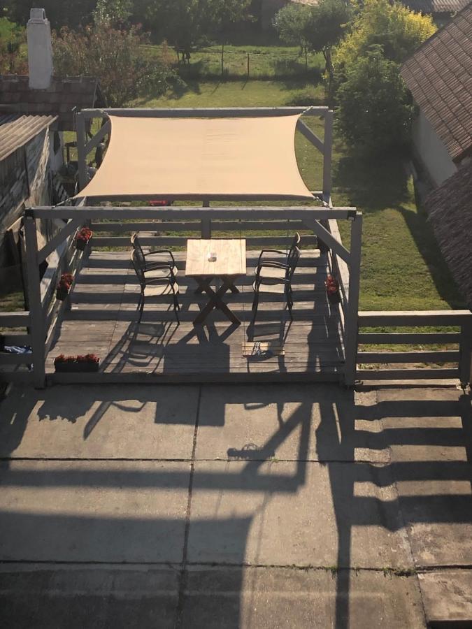Pupos Apartman Szigliget Exterior foto
